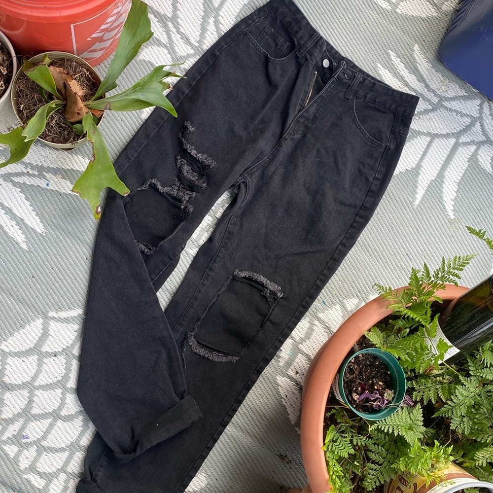 ZAFUL Ripped Mom Jeans